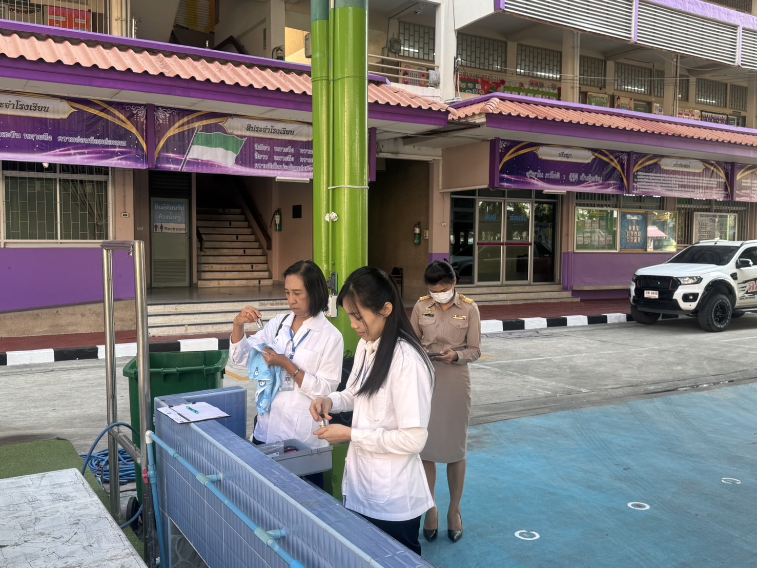 กปน. เดินหน้าโครงการรับรองคุณภาพน้ำประปาดื่มได้ สุ่มเก็บตัวอย่าง มั่นใจ น้ำประปาสะอาด ปลอดภัย เตรียมยื่นขอประกาศนียบัตรรับรองจากกรมอนามัย